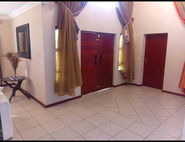 4 BEDROOM PROPERTY TO RENT IN SUNWARD PARK